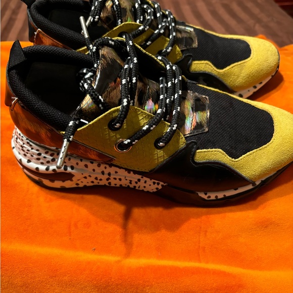 Steve Madden Cliff Sneaker - Size 7 - Picture 2 of 8